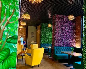 Оформление lounge bar Green Garden в г. Санкт-Петербурге