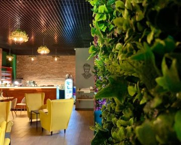 Оформление lounge bar Green Garden в г. Санкт-Петербурге